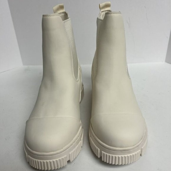 Nine West Womens Iola Chelsea Boot Ivory Size 8.5 M - Picture 3 of 6